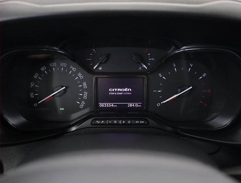 Citroën Berlingo (2023) Maxi Live Pack 1.2 PureTech - fotka 8 z 16
