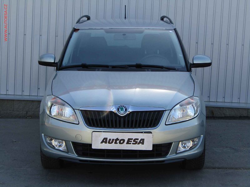 Škoda Fabia (2012) 1.2 TSi, ČR, Ambition - fotka 2 z 14