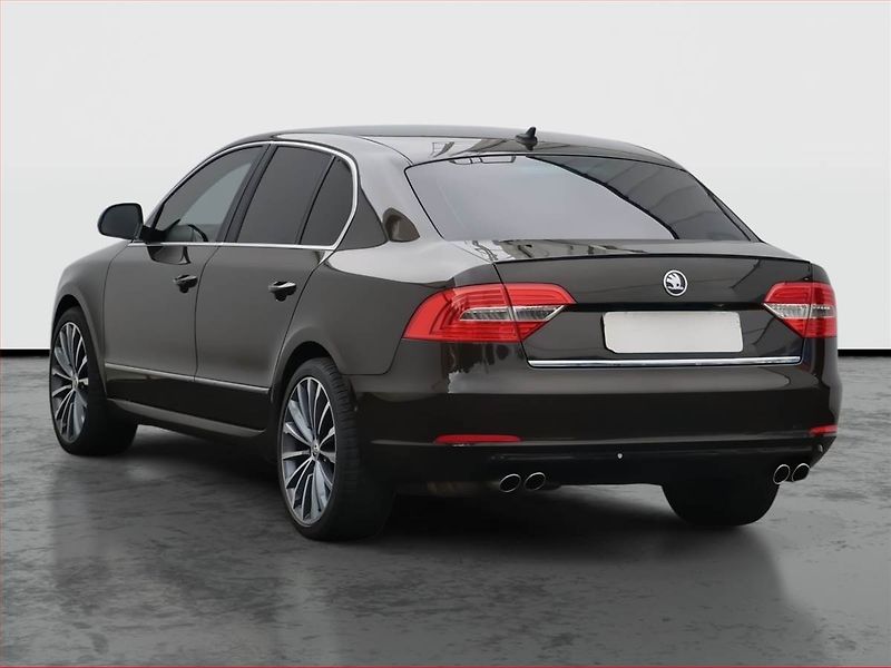 Škoda Superb (2013) Elegance 2.0 TDI, Automat - fotka 4 z 23