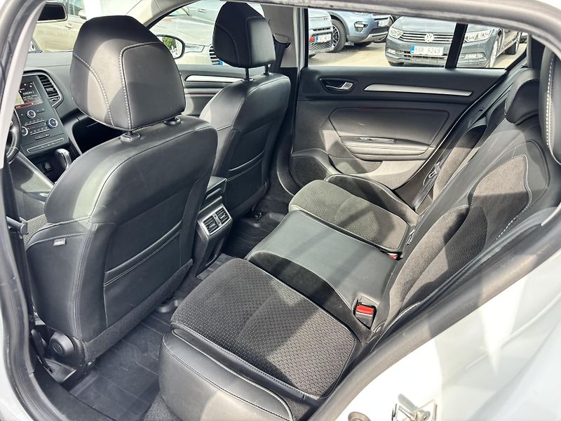 Renault Mégane Grandtour 1.5 DCi 1.majitel CZ - fotka 23 z 27