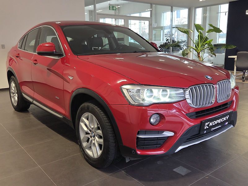 BMW X4 (2016) xDrive 30d xLine - fotka 8 z 16