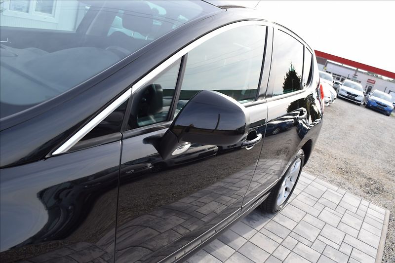 Peugeot 3008 1,6 i 88KW ALU NAVI PANORAMA - fotka 12 z 50