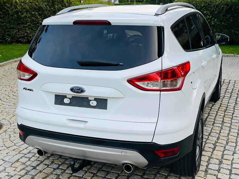 Ford Kuga 2.0TDCi 4x4 MAN SERVISKA TAŽNÉ - fotka 12 z 42