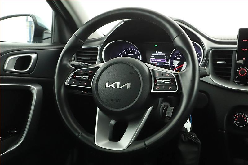 Kia Ceed (2023) Spin 1.0 T-GDI, SPIN, DPH - fotka 12 z 14