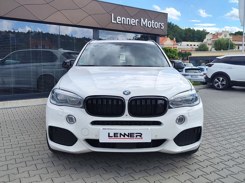 BMW X5 3.0/230kW xDrive40d - fotka 2 z 40