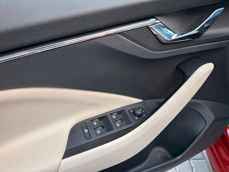 Škoda Kamiq (2019) Style 1,6TDi 85kW - fotka 28 z 35