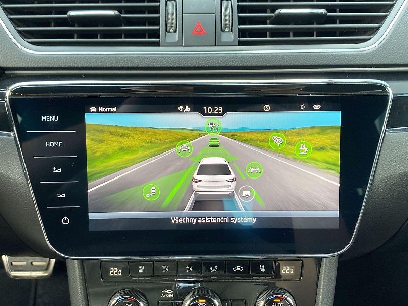Škoda Superb (2023) Combi 2.0 TDI 4x4 DSG L&K - fotka 17 z 41