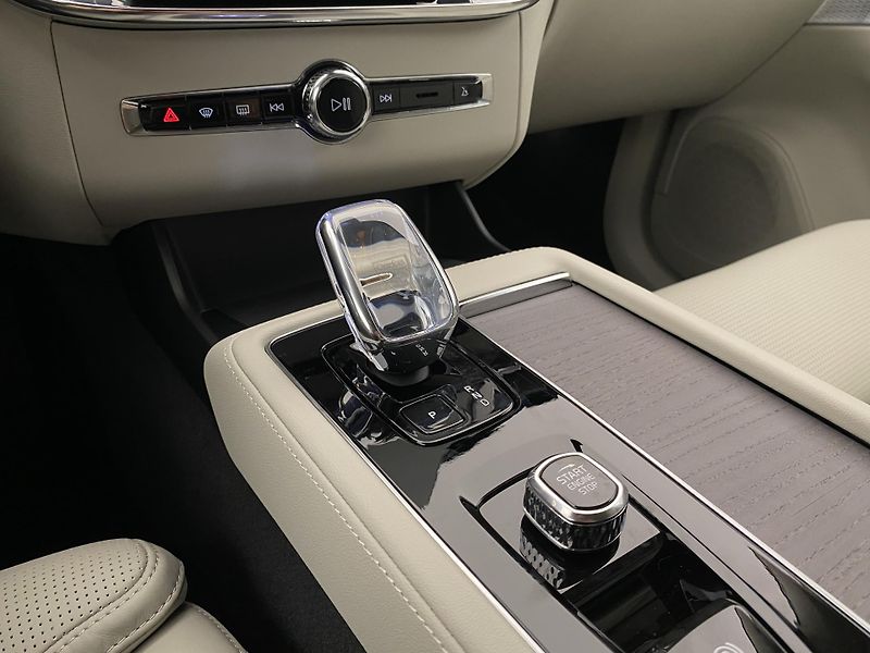 Volvo XC90 (2026) T8 AWD Plug-in BRIGHT PLUS 7m - fotka 38 z 72