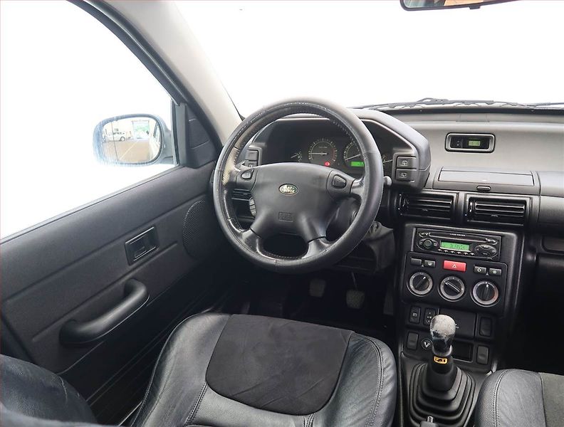 Land Rover Freelander (2003) 2.0 TD4, 4X4, Tažné - fotka 7 z 18