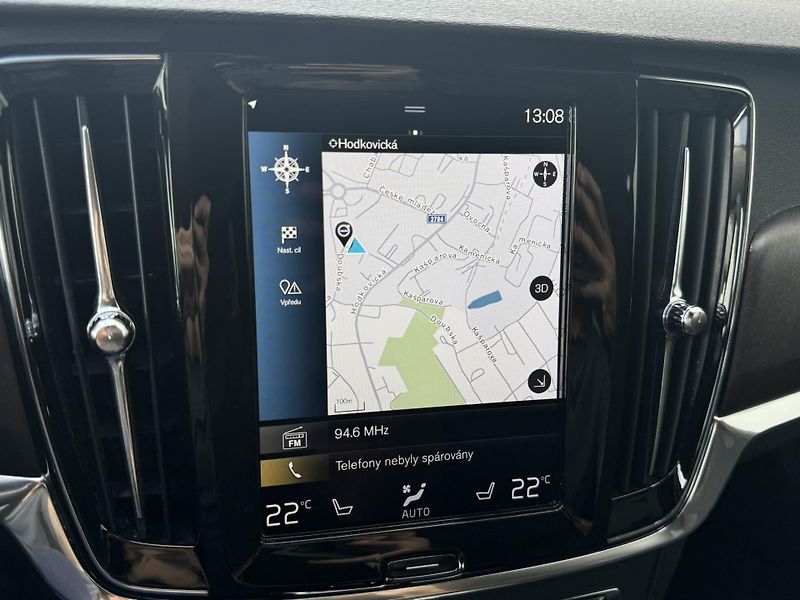 Volvo V90 CC D4 AWD/TZ/pneu REZERVACE - fotka 32 z 50