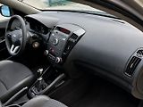 Kia Ceed 2,0 CRDi(103kW)*STK DO 8/2028* - náhled 9