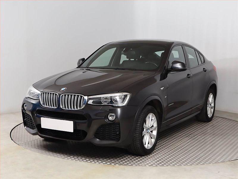 BMW X4 (2018) xDrive30d - fotka 2 z 19