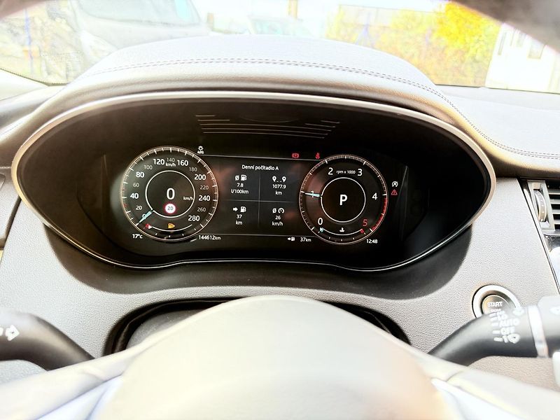 Jaguar E-Pace (2021) 2.0D,4WD,FACELIFT,ZÁRUKA - fotka 22 z 56