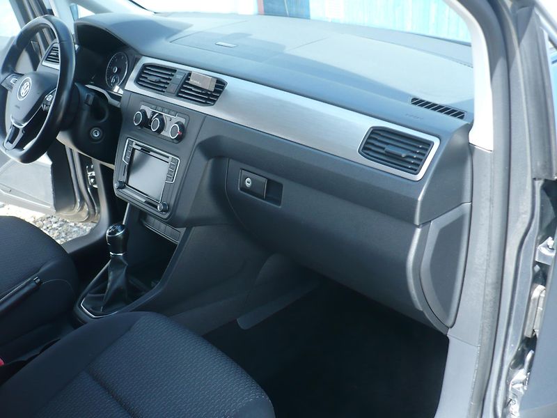 Volkswagen Caddy 2.0TDI 110Kw Serviska Klima - fotka 18 z 30