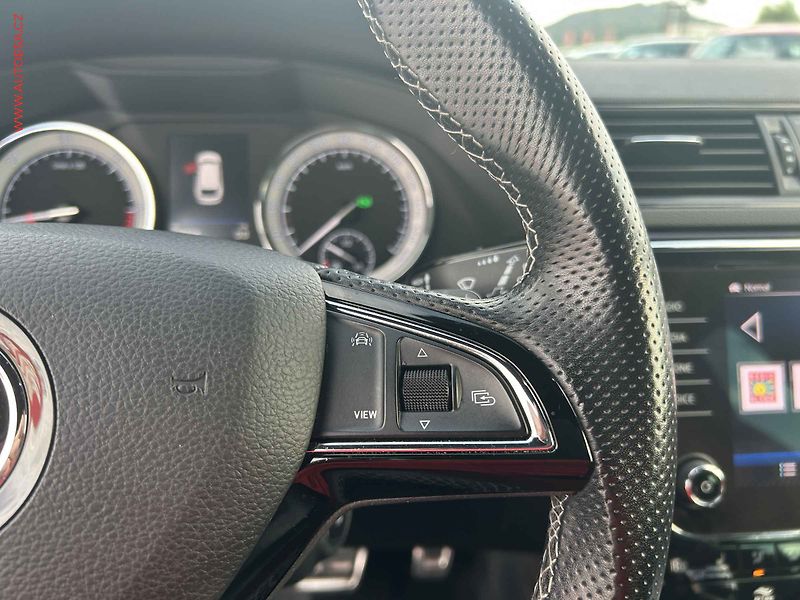 Škoda Superb (2020) 2.0 TDi, ČR, SportLine, DSG - fotka 20 z 20