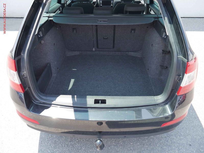 Škoda Octavia (2016) 2.0 TDI, AC, výhřev sed - fotka 7 z 15