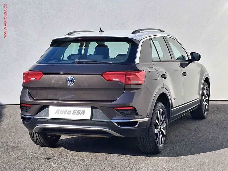 Volkswagen T-Roc (2018) 1.5 TSi, Comfortline, navi - fotka 4 z 18