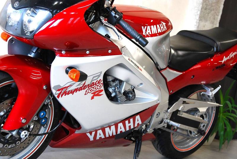 Yamaha YZF 1000 R Thunderace (1998) - fotka 17 z 20