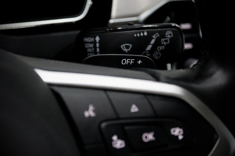 Volkswagen Passat 2.0 TSI 140 kW DSG Elegance - fotka 28 z 47