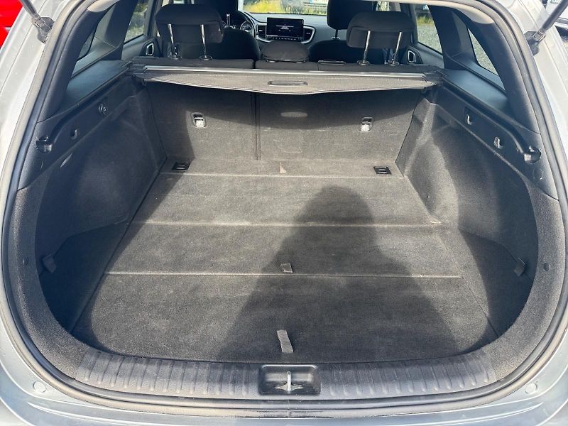 Kia Ceed (2022) TOP 1.5T-GDI 118kW CZ DPH - fotka 6 z 11