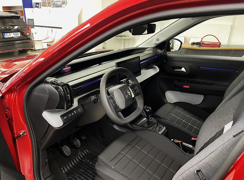 Citroën C3 (2026)  PLUS Turbo 100k Manual     - fotka 10 z 23