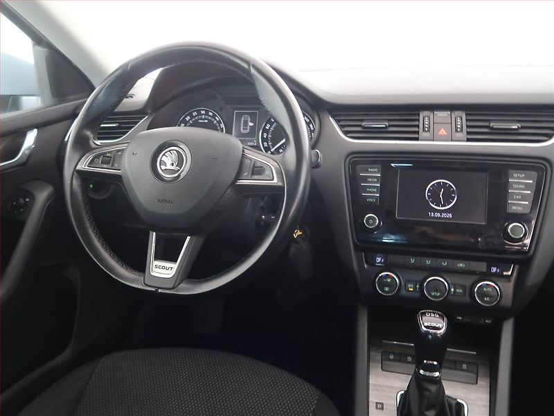Škoda Octavia (2015) Scout 2.0 TDI, 4X4, Automat - fotka 7 z 14