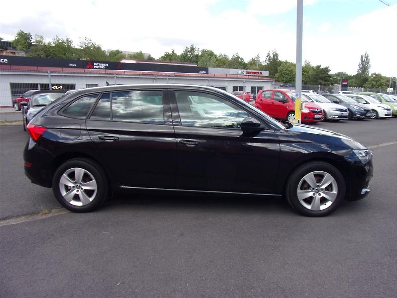 Škoda Scala 1,6 TDI AMB 85kW 1maj. odp.DPH - fotka 2 z 25
