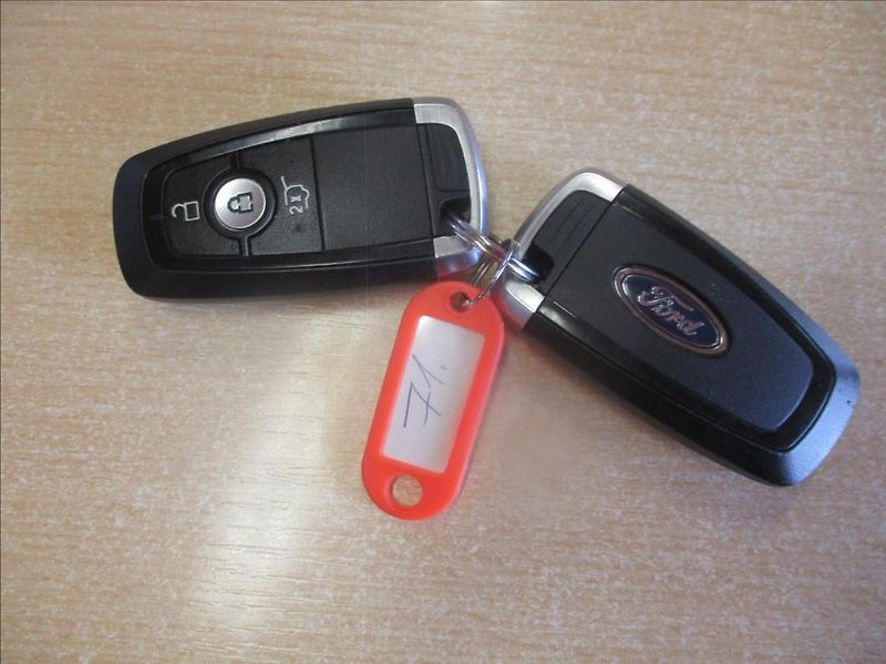 Ford S-MAX 2,0 TDCi, Titanium,servis,DPH, - fotka 34 z 38