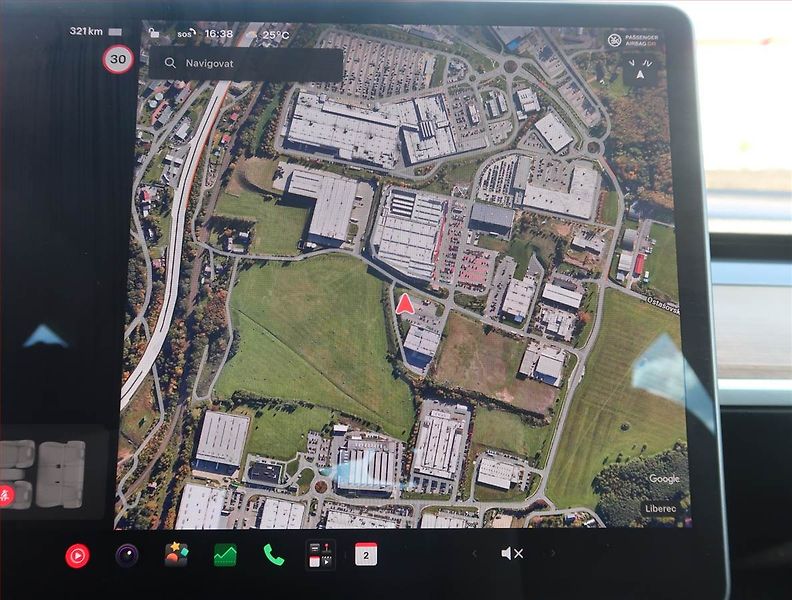 Tesla Model 3 (2022) Long Range 4WD 79kWh, SoH 89% - fotka 11 z 15