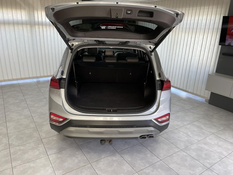 Hyundai Santa Fe 2.2 CRDi ČR AWD AT 7.MÍST LUXU - fotka 39 z 40