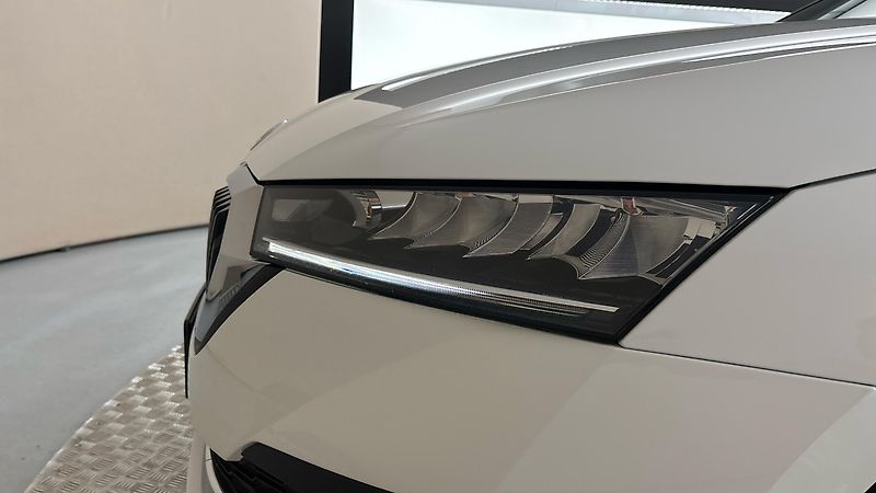 Škoda Octavia 2.0 TDI Style - fotka 18 z 26