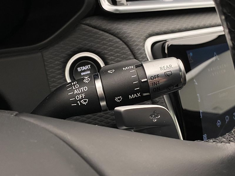 Land Rover Range Rover Velar D200 SE AWD AUT  - fotka 22 z 47
