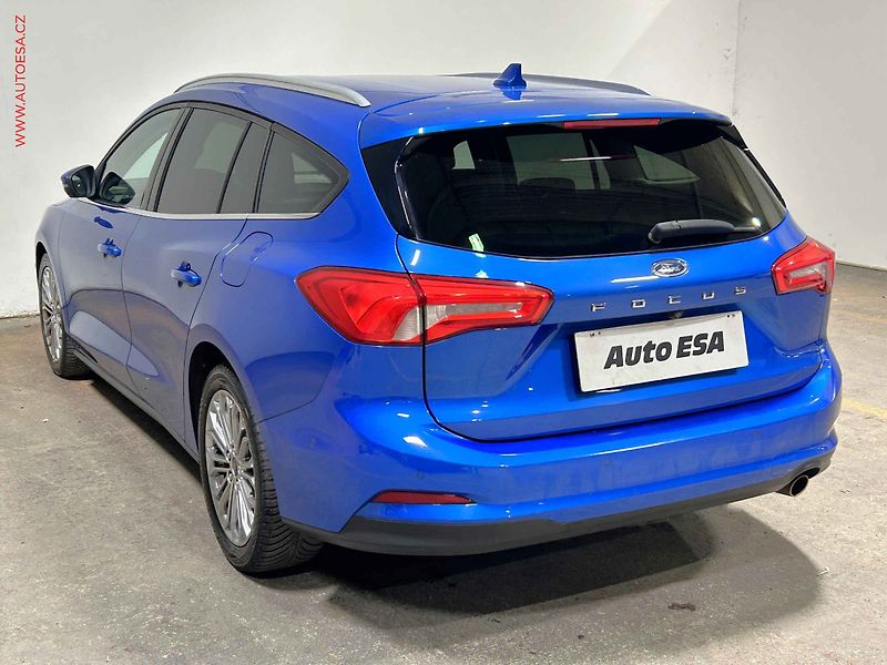Ford Focus (2019) 1.0 EB, Titanium, AT, LED - fotka 3 z 17