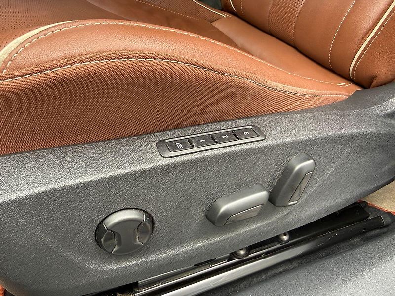 Škoda Enyaq 80 iV Kamera, 150 kW REZERVACE - fotka 15 z 36