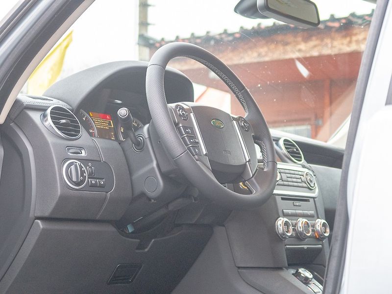 Land Rover Discovery (2009) 3.0D 180KW 4x4 – PO ROZVODECH - fotka 14 z 59