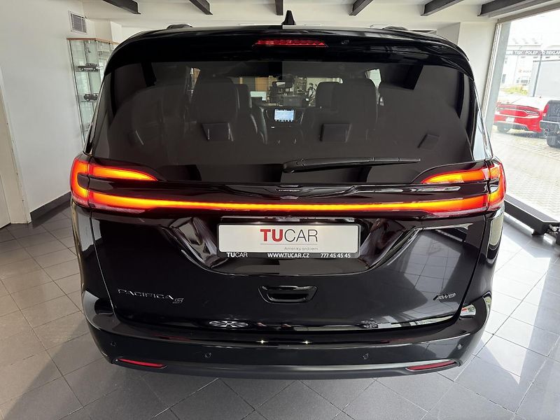 Chrysler Pacifica AWD Touring-L S-Appearance - fotka 8 z 55