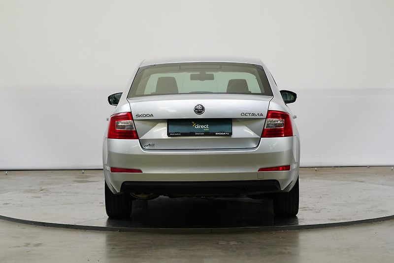 Škoda Octavia - fotka 6 z 24