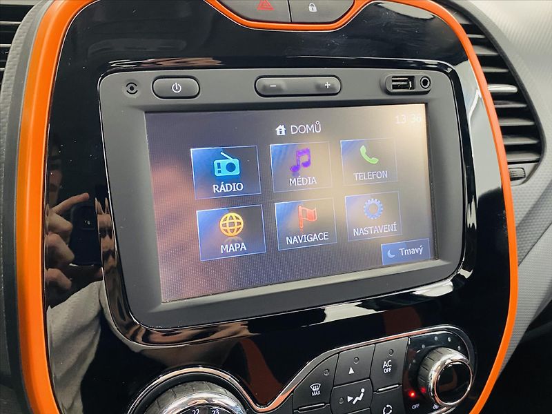 Renault Captur 1,5 dCi 66 kW Navi - fotka 15 z 24