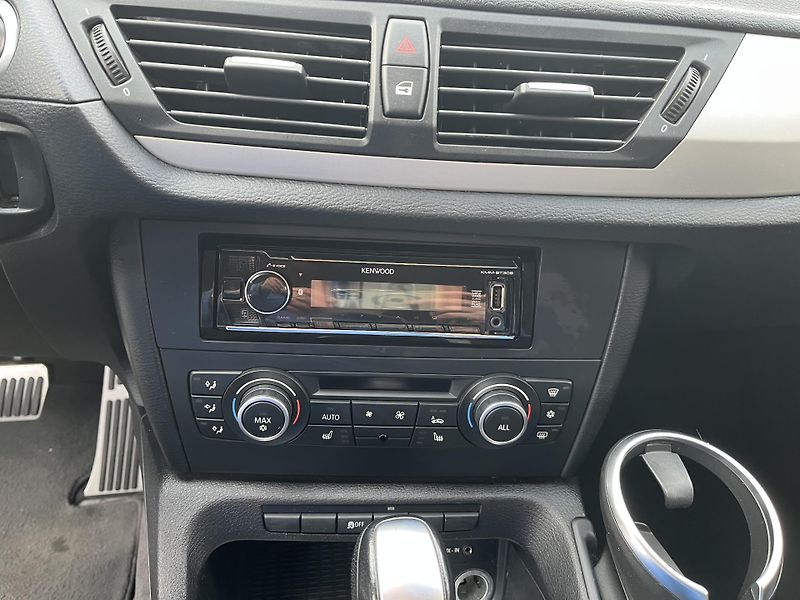 BMW X1 XDRIVE 18D - fotka 9 z 25
