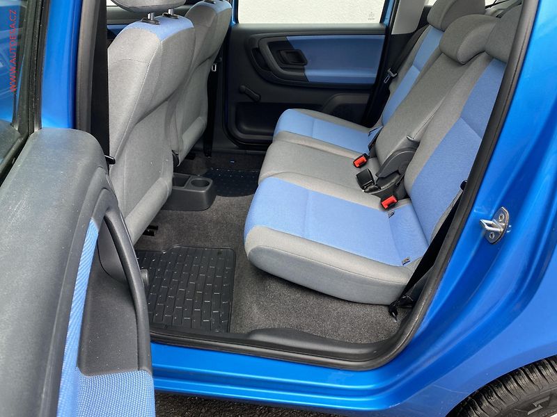 Škoda Roomster (2008) 1.2i, 2.maj,ČR, STK4/28 - fotka 10 z 15
