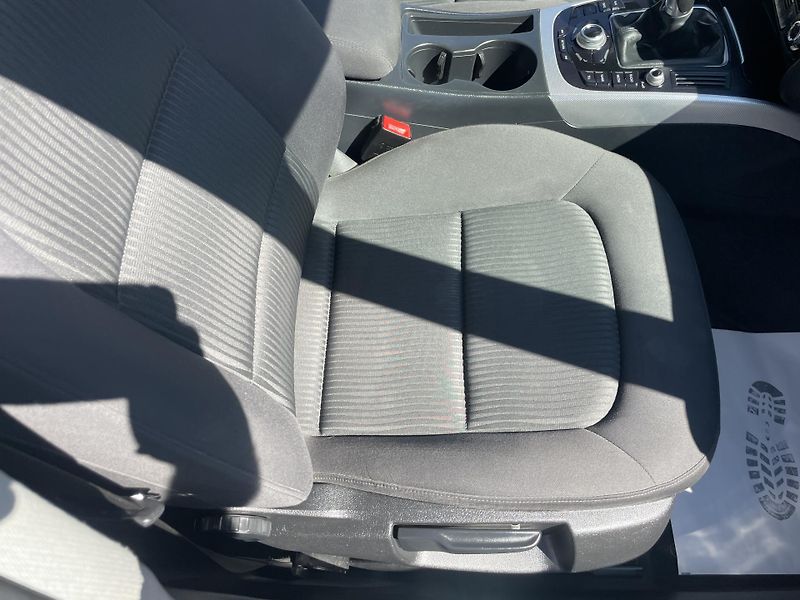 Audi A4 Avant 2.0TDi 120PS S-LINE AVANT TOP! - fotka 143 z 179