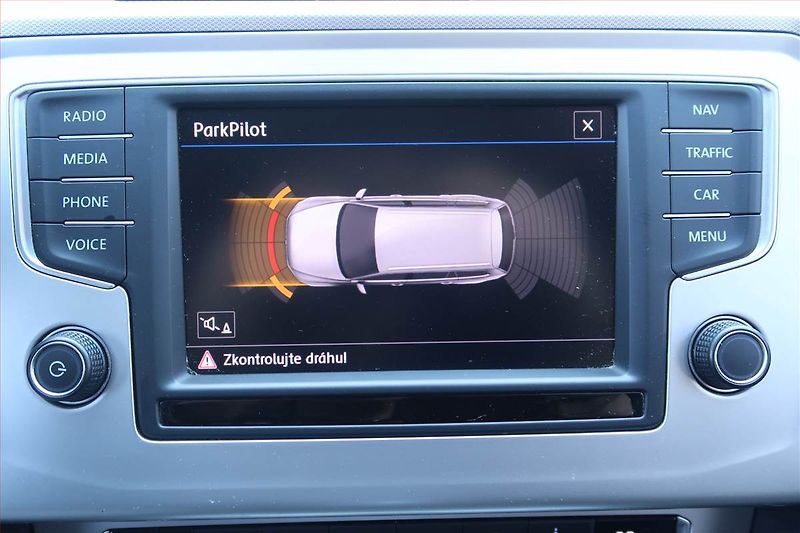 Volkswagen Passat (2017) 2.0 TDI, 4X4, Automat - fotka 21 z 25