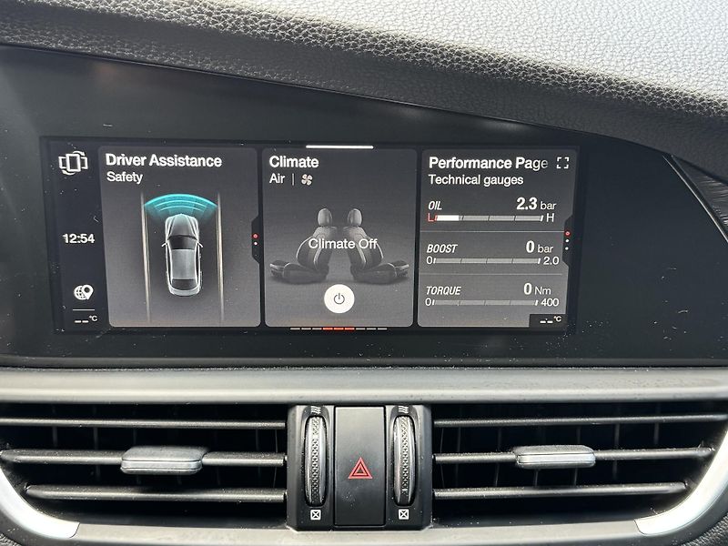 Alfa Romeo Giulia 20-Q2-148KW-FACELIFT-SUPER - fotka 19 z 27