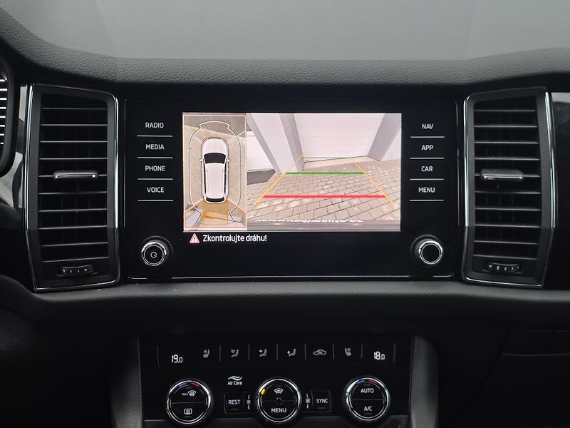 Škoda Kodiaq (2021) 2.0TDI 147kW 4X4 DSG L&K TAŽNÉ - fotka 14 z 26