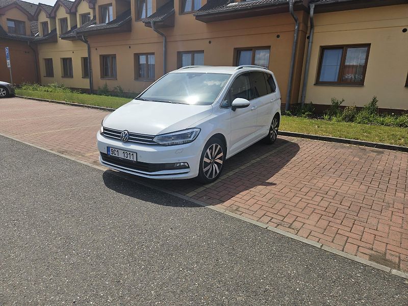 Volkswagen Touran (2020) - fotka 1 z 7