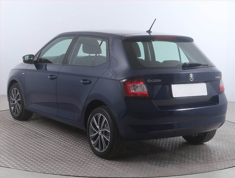 Škoda Fabia (2017) Drive 1.0, Serv.kniha - fotka 4 z 15