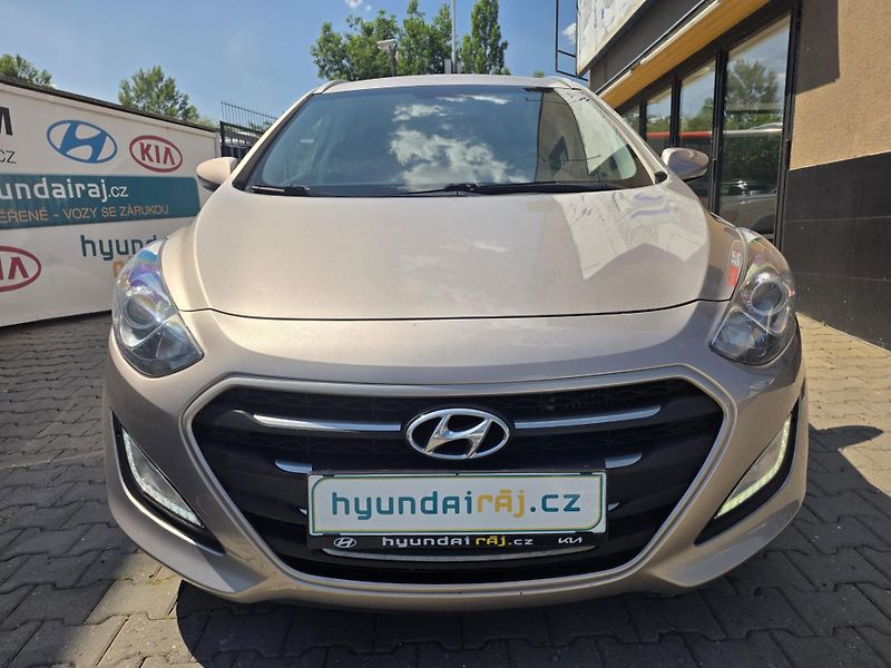Hyundai i30 (2015) 1.6-NÍZKÁ SPOTŘEBA-AUT-SENZORY - fotka 3 z 28