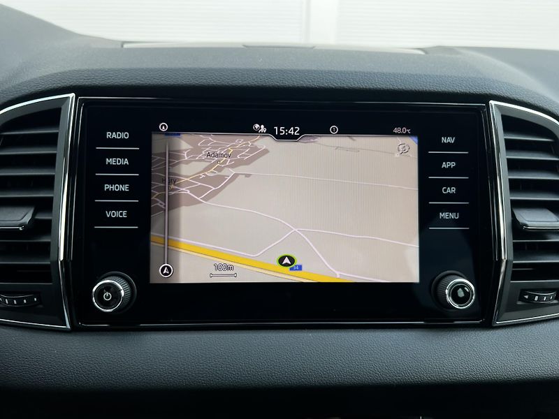 Škoda Karoq 1.5TSI DSG 110kW Style TZ - fotka 14 z 21