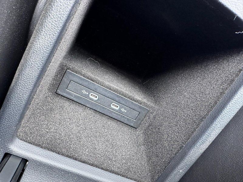 Volkswagen Arteon (2021) R LINE 2,0 TDI 147 KW DSG 4X4 - fotka 35 z 47