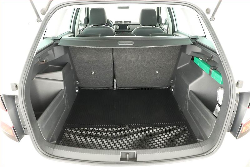 Škoda Fabia (2022) Ambition 1.0 TSI, ČR,1.maj - fotka 16 z 17